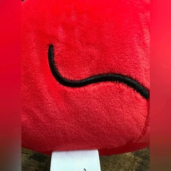 Disney | Kellytoy Squishmallow Santa Mickey. Mouse - Picture 11 of 11